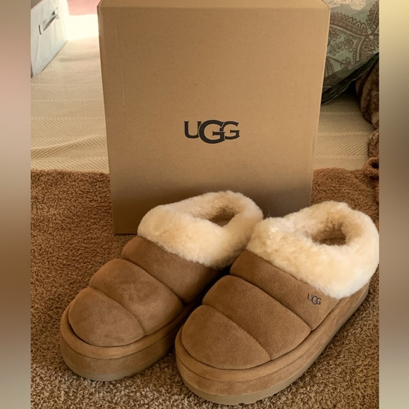 UGG Shoes - Women’s Ugg Tazzlita platform clog. NEW never worn. Size 41 (US 10). Chestnut.
